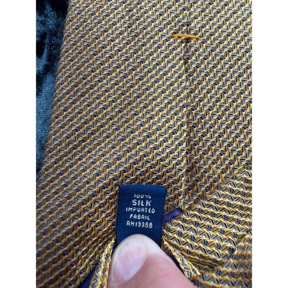 Nautica Men's 100% Silk Tie Gold Navy Textured Geometric Costa Rica RN19388